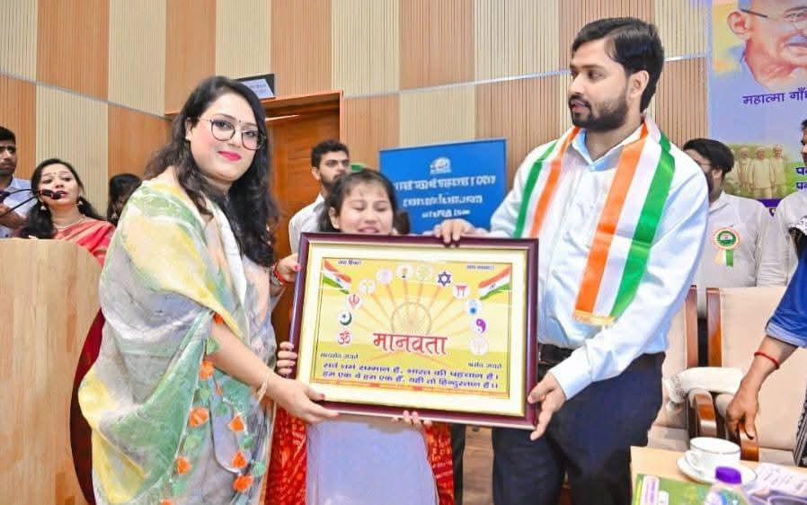 पटना में गूँजी स्वतंत्रता संग्राम की गूंज – खान सर बोले ‘राजकुमार शुक्ल को याद करना ज़रूरी’